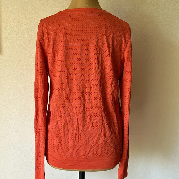 Lululemon 6 Breeze By Long Sleeve *Squad
Aries orange/red perforated long sleeve - Picture 6 of 10